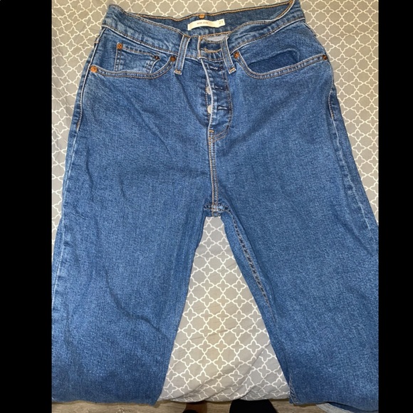 Levi’s mom Jean - Picture 4 of 7